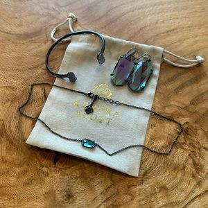 Kendra Scott set